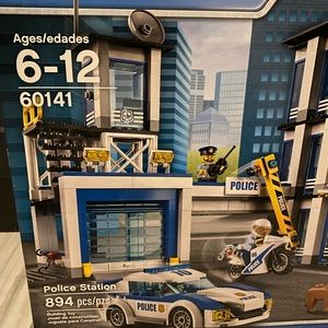 Lego City Police Station - Unopened - NEW